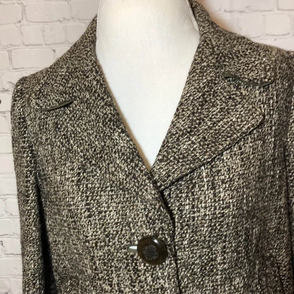 Elie Tahari One Button Wool Tweed Blazer